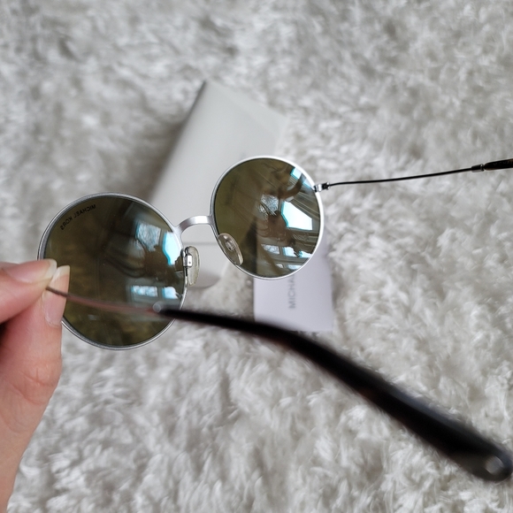 SOLD Authentic Michael Kors Sunglasses Kendall 2 (MK5017) - Picture 4 of 9